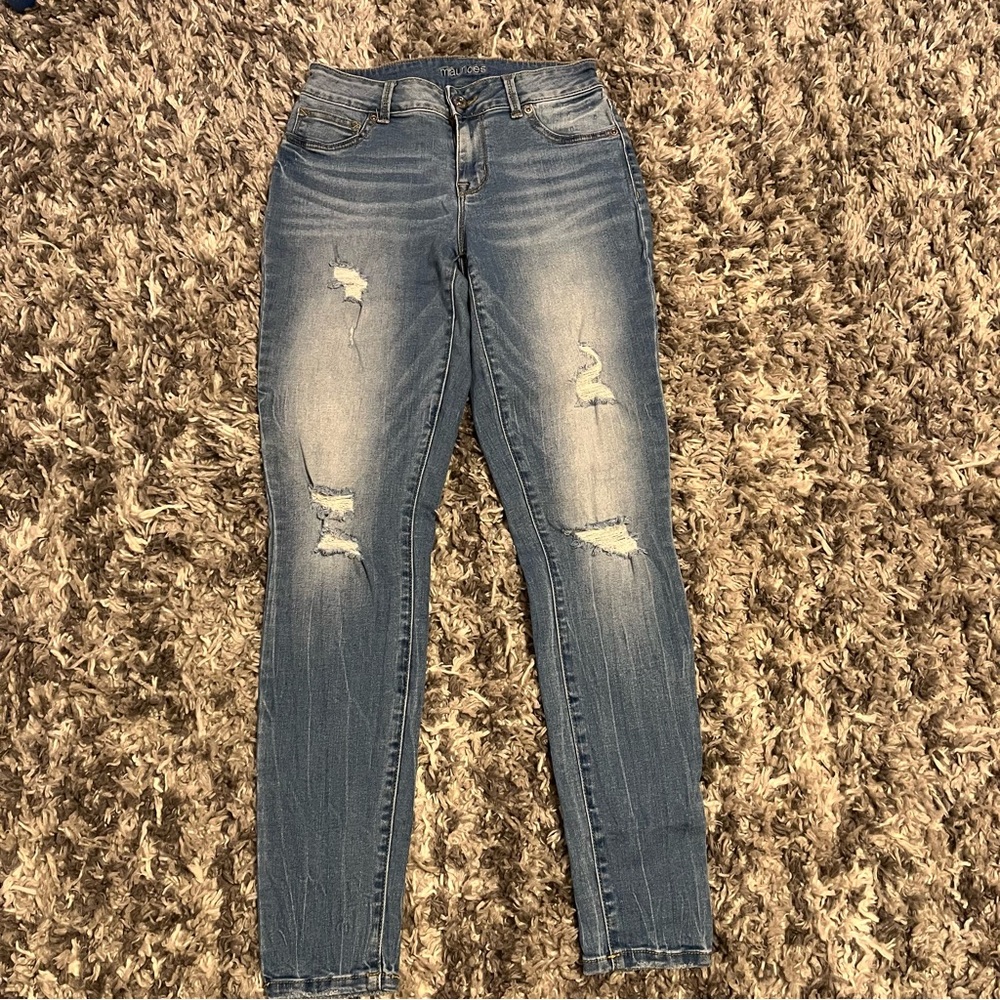 Maurices Size Small Regular Distressed Jeggings